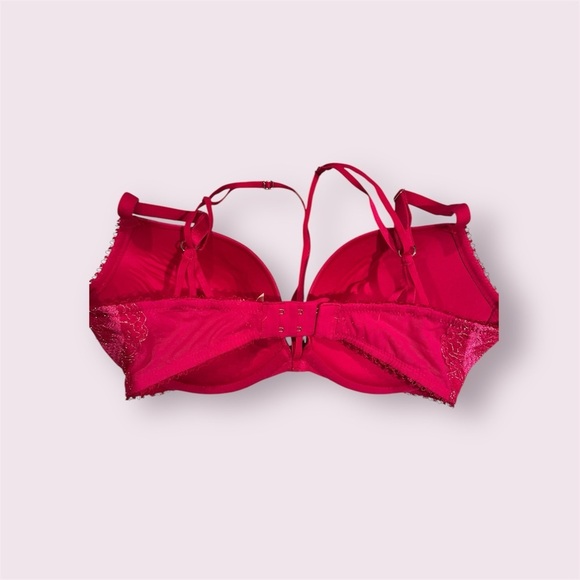 Victoria’s Secret Very Sexy Push Up Bra - Picture 2 of 4